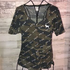 Pink Victoria’s Secret camo shirt size small pink vs v neck camo shirt loose top